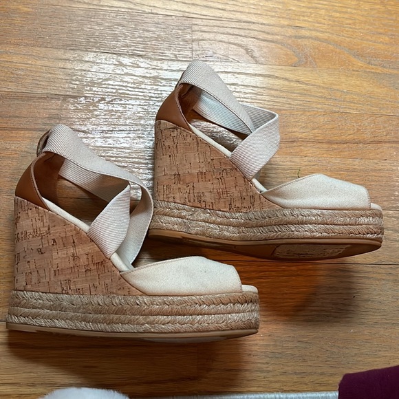 Tory Burch platforms - Picture 4 of 6